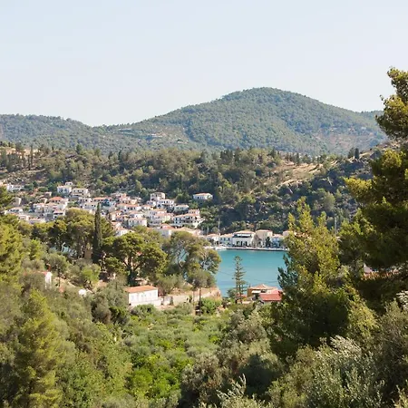 Althea - Cozy With Spacious Terrace Views Appartement