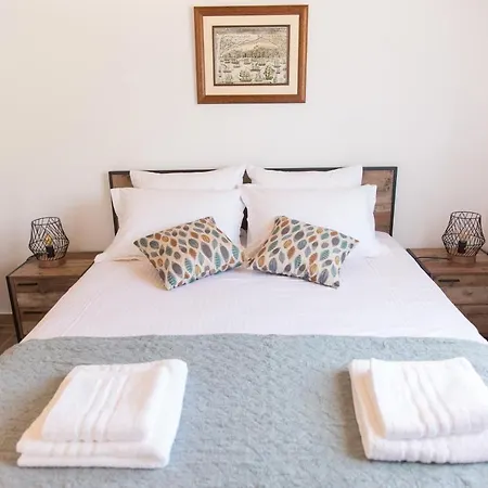 Appartement Althea - Cozy With Spacious Terrace Views