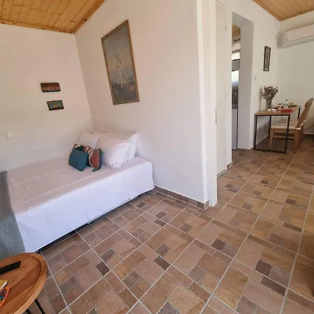 Althea - Cozy With Spacious Terrace Views Appartement