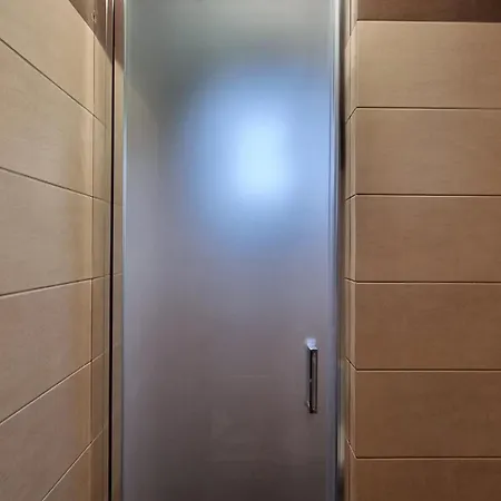 Althea - Cozy With Spacious Terrace Views