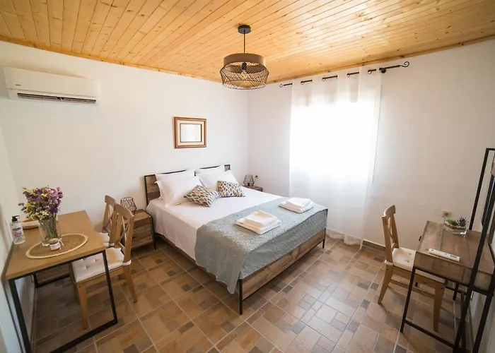 Apartmán Althea - Cozy With Spacious Terrace Views