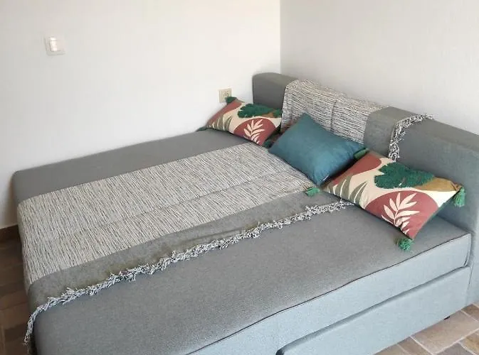 Apartmán Althea - Cozy With Spacious Terrace Views Galatás