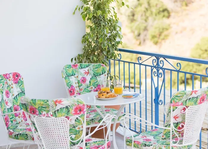 Althea - Cozy With Spacious Terrace Views Apartmán *