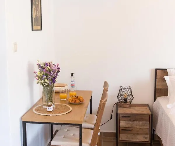 Althea - Cozy With Spacious Terrace Views Apartmán Galatás