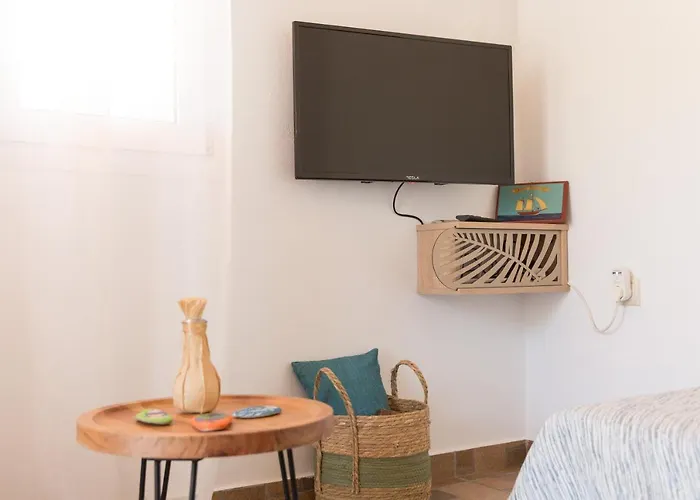 Althea - Cozy With Spacious Terrace Views