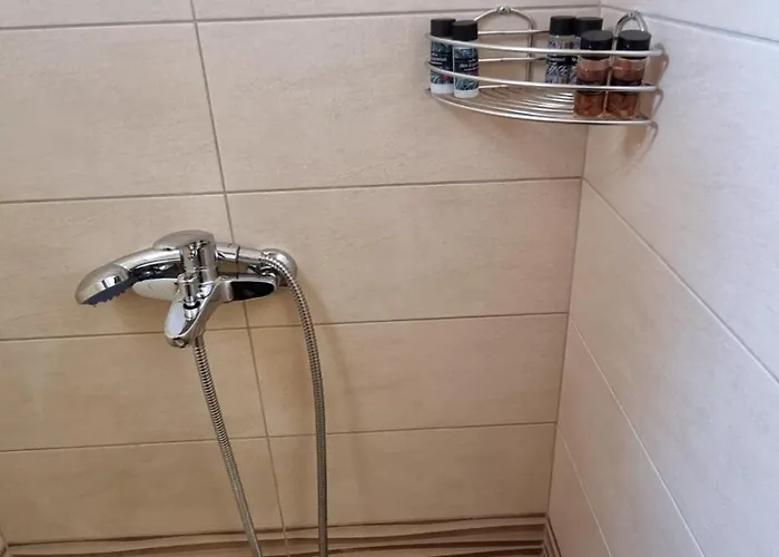 Althea - Cozy With Spacious Terrace Views شقة Galatás